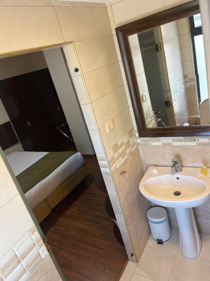 Rozana Hotel Amman Eksteriør billede